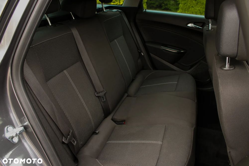 Opel Astra 1.6 Turbo Automatik Cosmo - 24