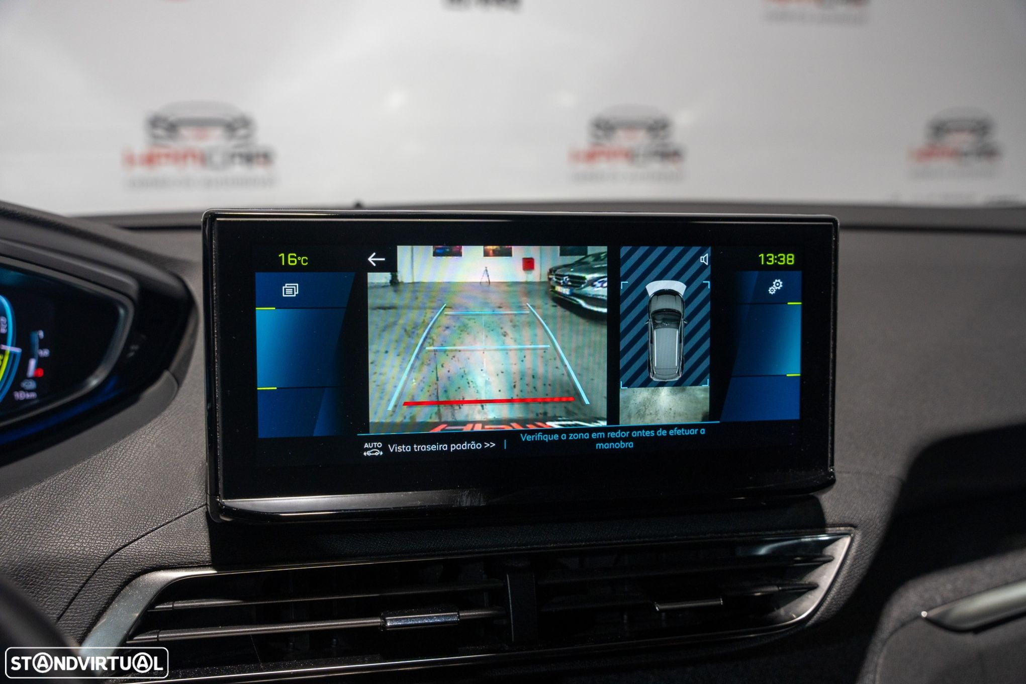 Peugeot 3008 1.6 Hybrid Allure Pack e-EAT8 - 24