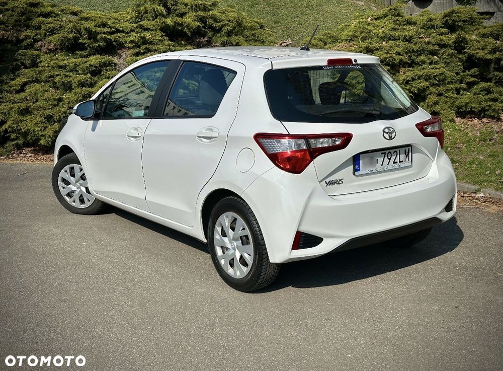 Toyota Yaris 1.5 Premium - 4