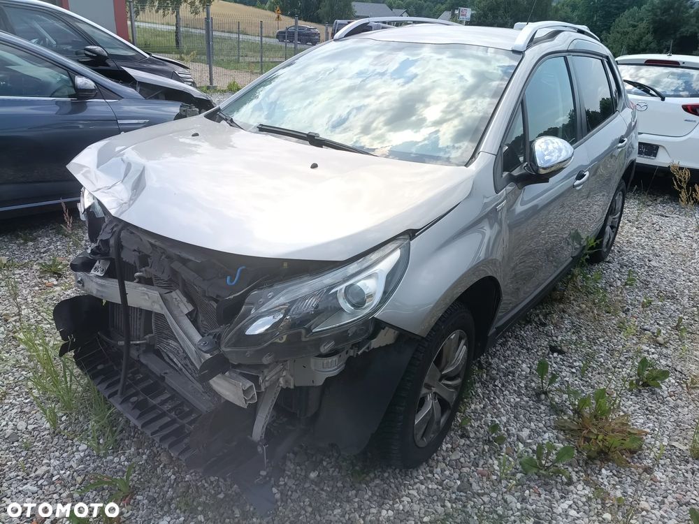 Peugeot 2008 BlueHDi 100 STOP & START Style - 6