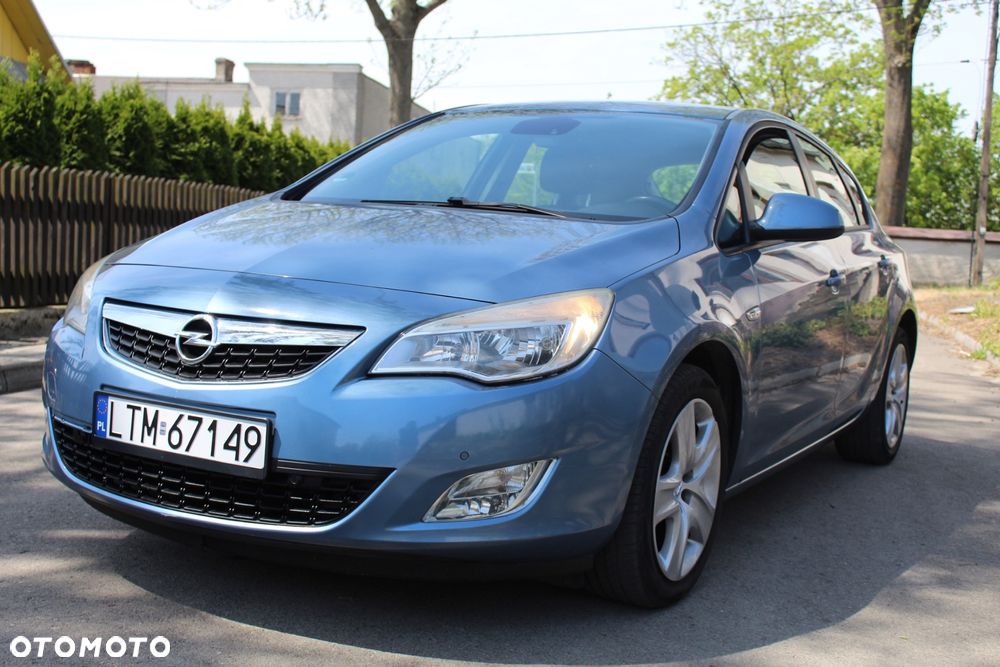 Opel Astra 1.4 Turbo Cosmo - 1