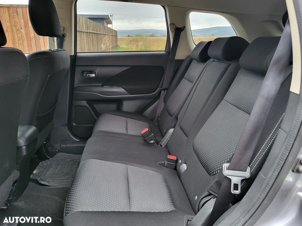 Mitsubishi Outlander 2.2 DI-D M/T AS&G Intense S95 - 6