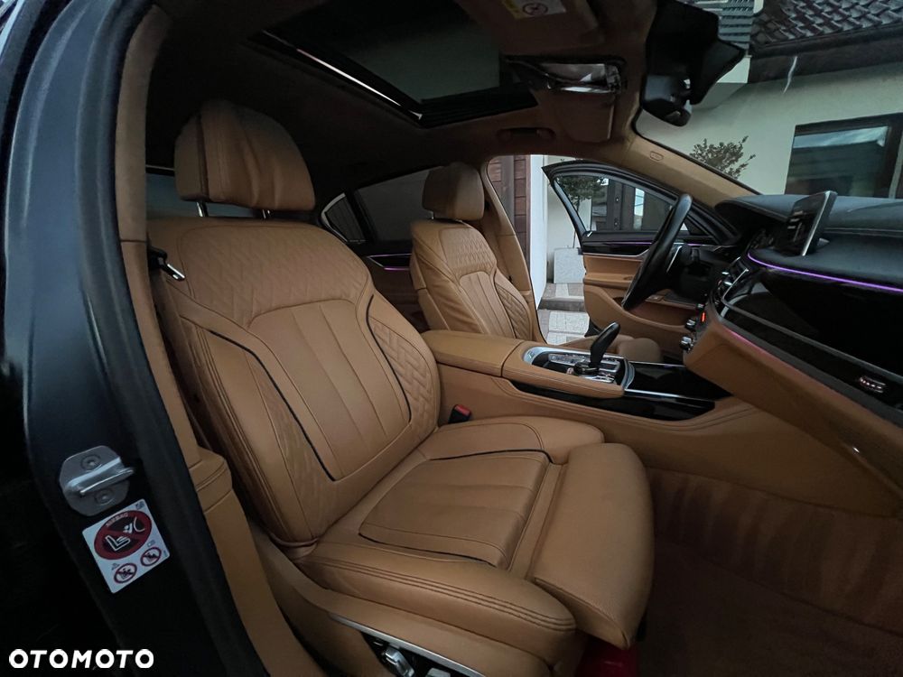 BMW Seria 7 740d xDrive - 30