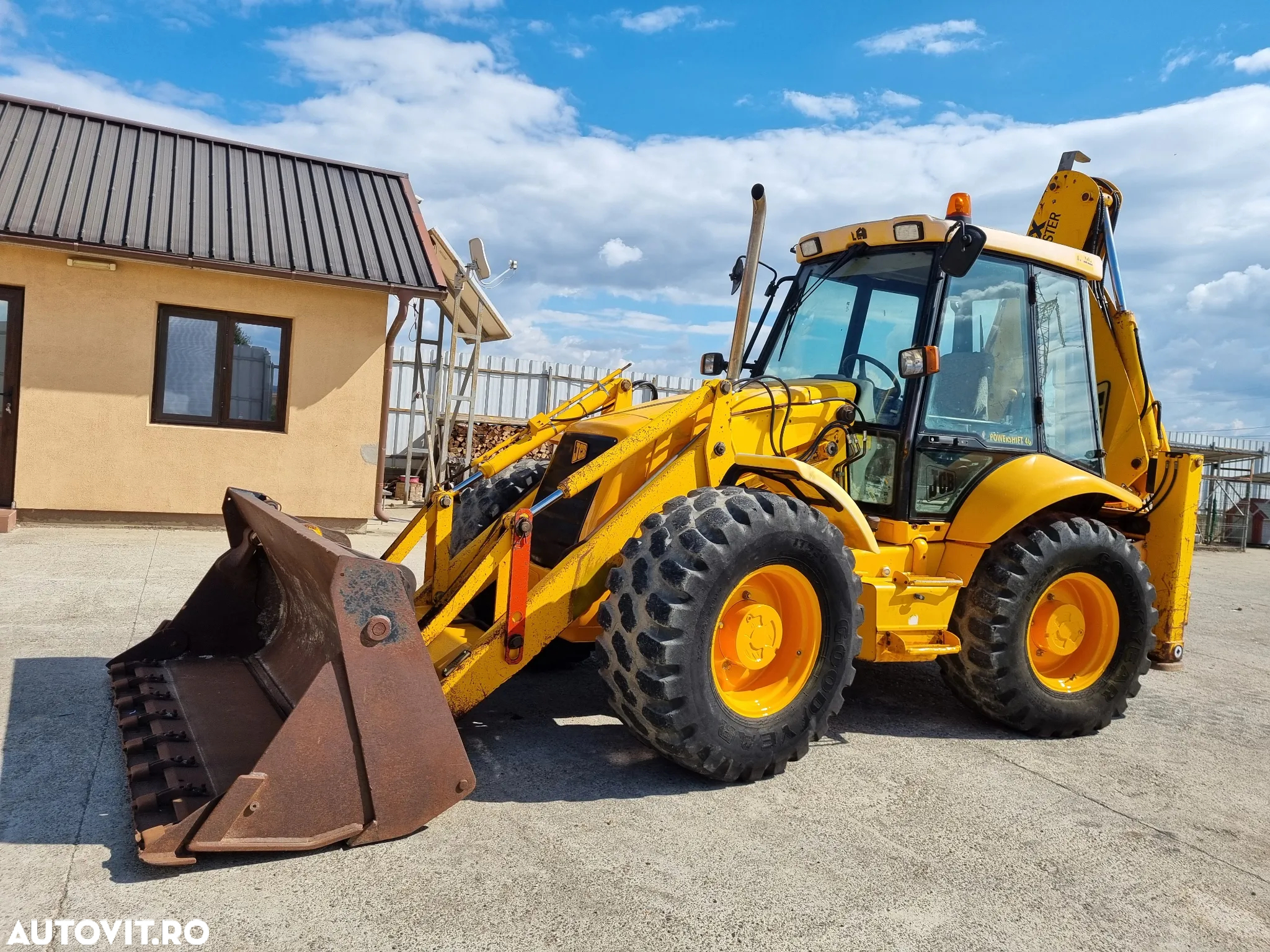 JCB 4CX - 7