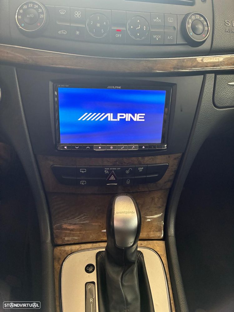 Mercedes-Benz E 220 CDi Avantgarde Aut. - 2