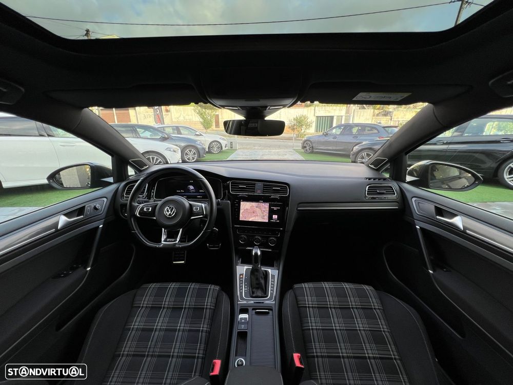 VW Golf 2.0 TDI GTD DSG - 14