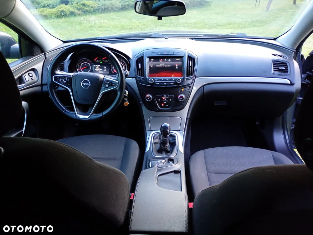 Opel Insignia - 12