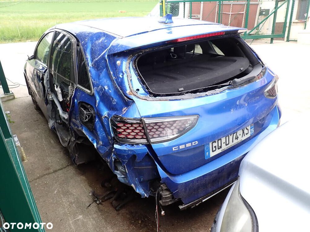 Kia Ceed 1.5 T-GDI GT-Line DCT - 3