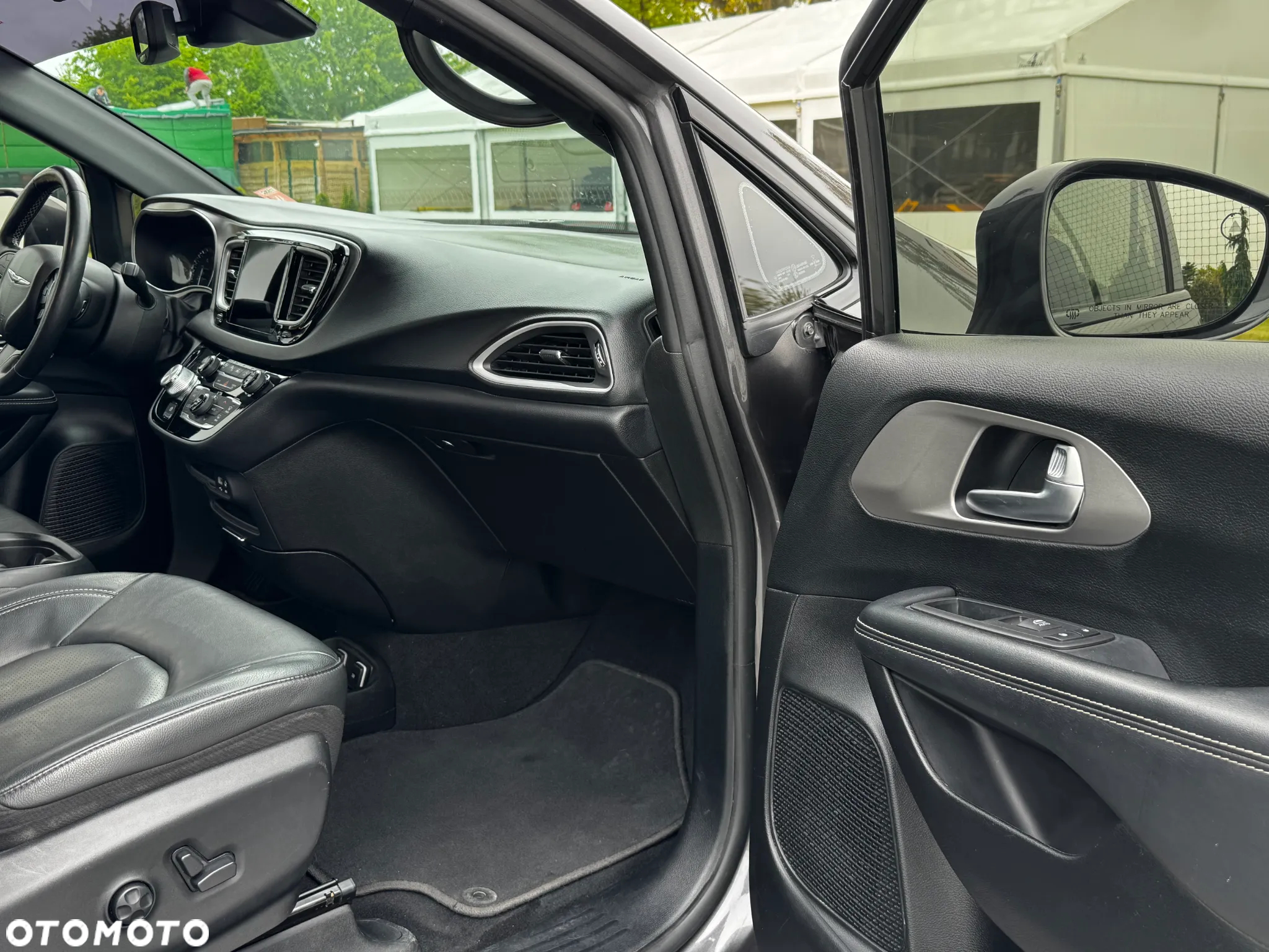Chrysler Pacifica - 18