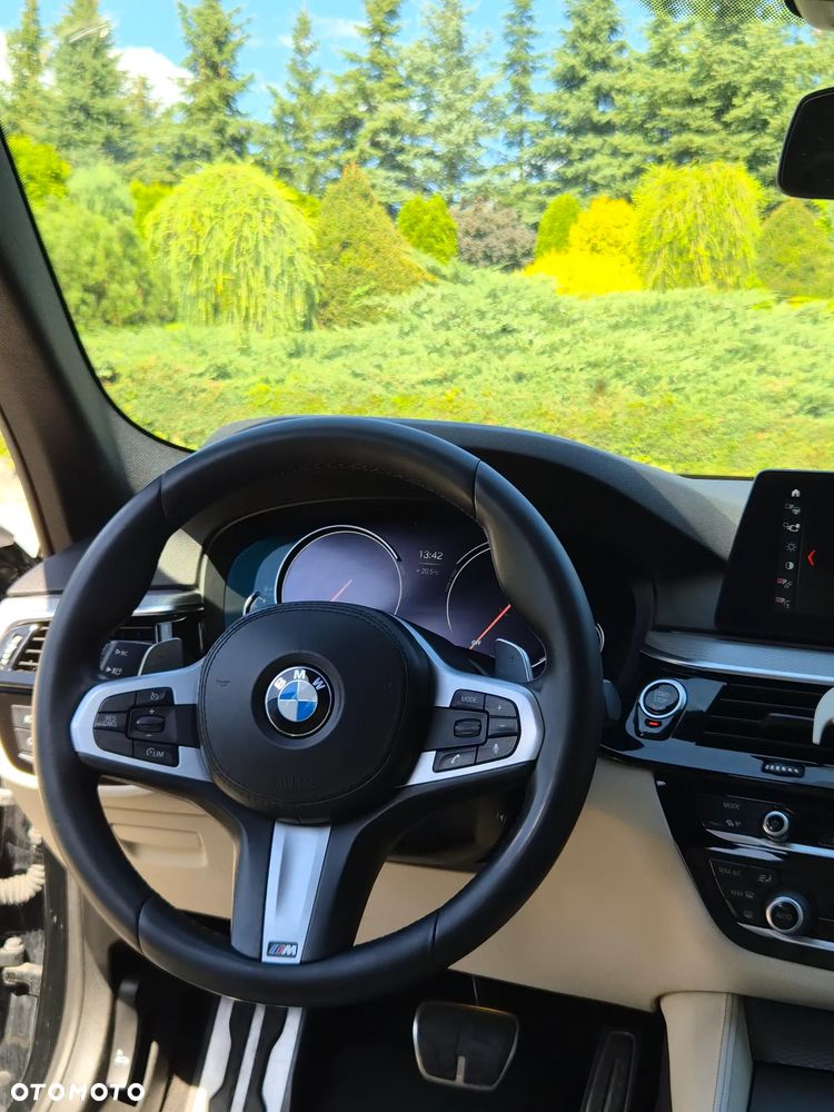 BMW Seria 5 520d xDrive M Sport sport - 10