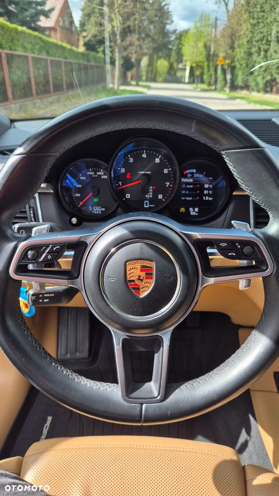 Porsche Macan - 12