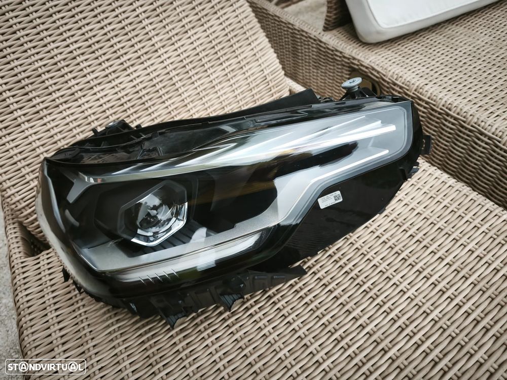 Farol direito Led BMW serie 2 G42 - 5A320E6 - 2