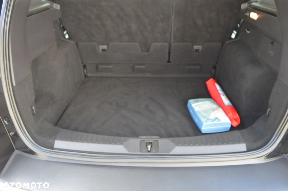 Ford Kuga 1.6 EcoBoost 2x4 Titanium - 14