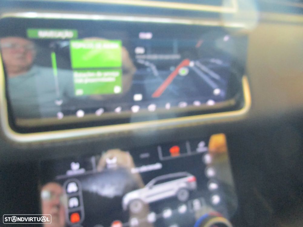 Land Rover Range Rover Velar 2.0 D R-Dynamic SE - 31