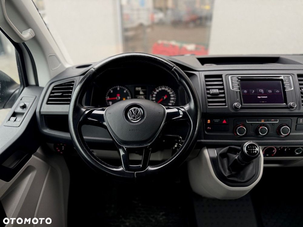 Volkswagen Transporter - 13