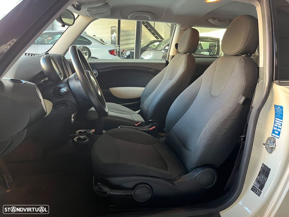 MINI 3 Portas One - 10