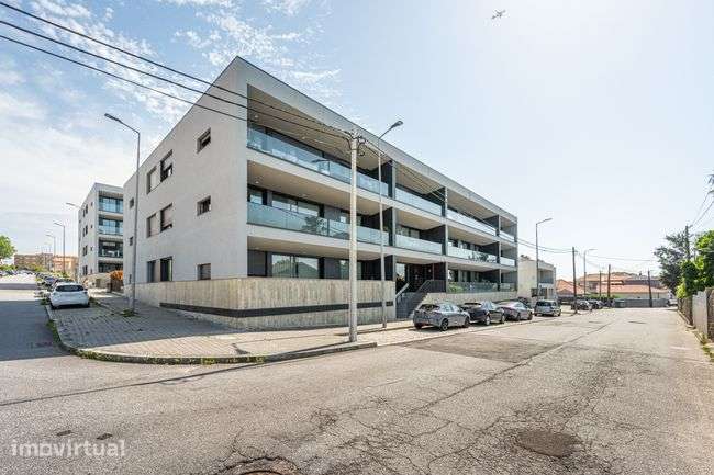 Apartamento T2 para venda na Madalena a 5 minutos da Praia - Grande imagem: 2/23