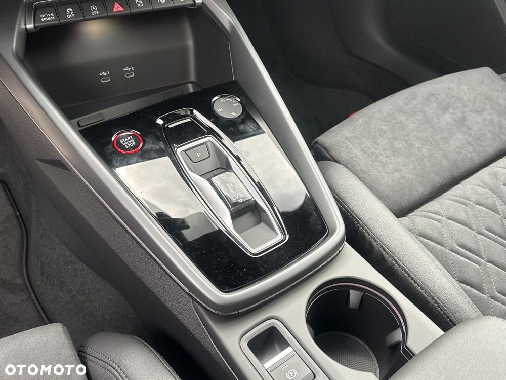 Audi RS3 Sportback - 15