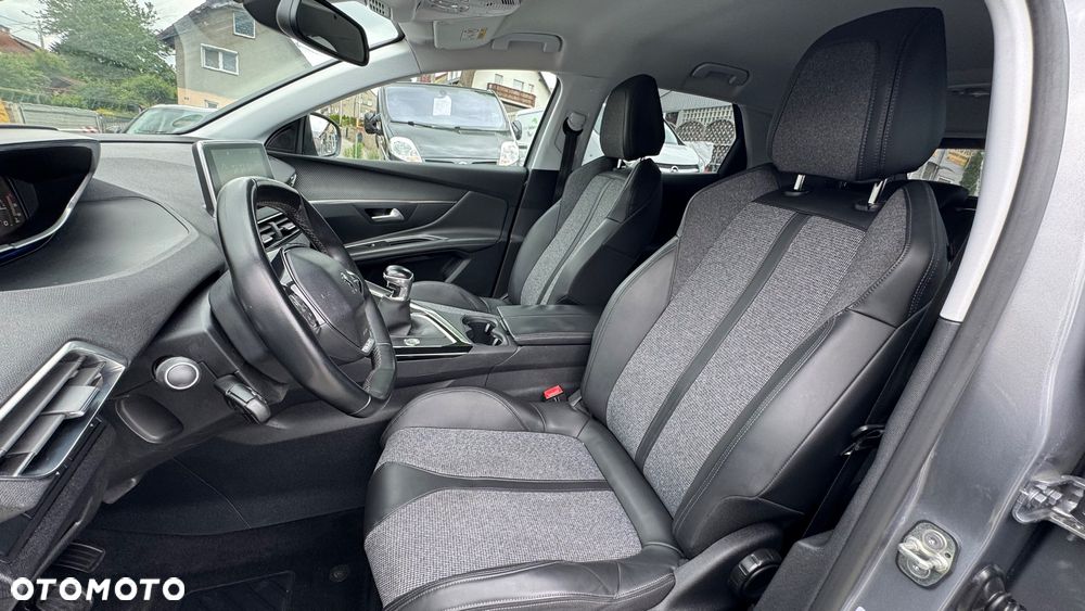Peugeot 3008 1.2 PureTech Allure S&S - 16