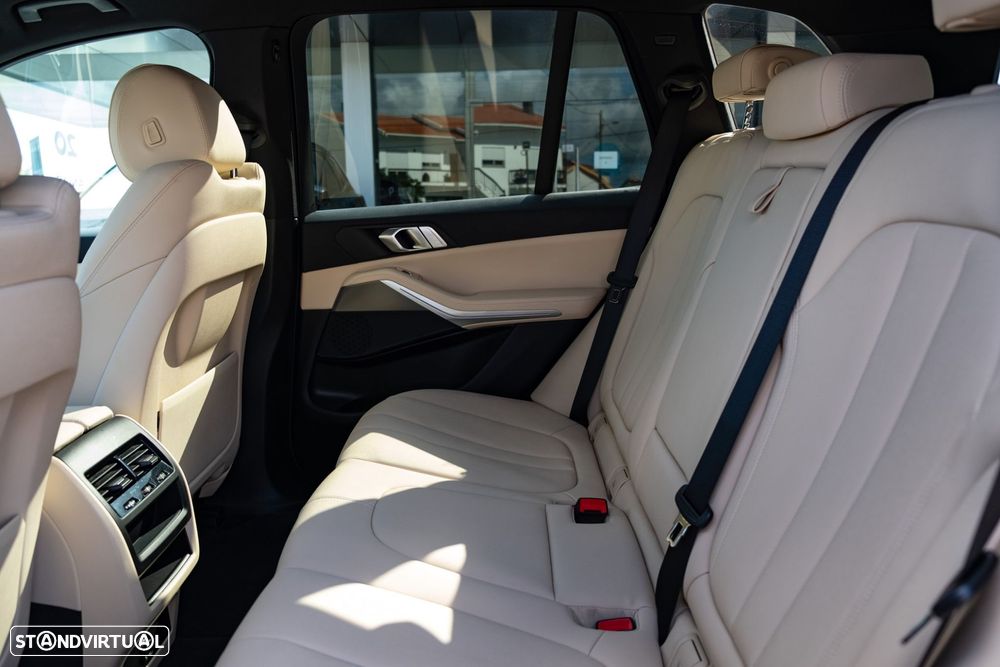 BMW X5 30 d xDrive Pack M - 45