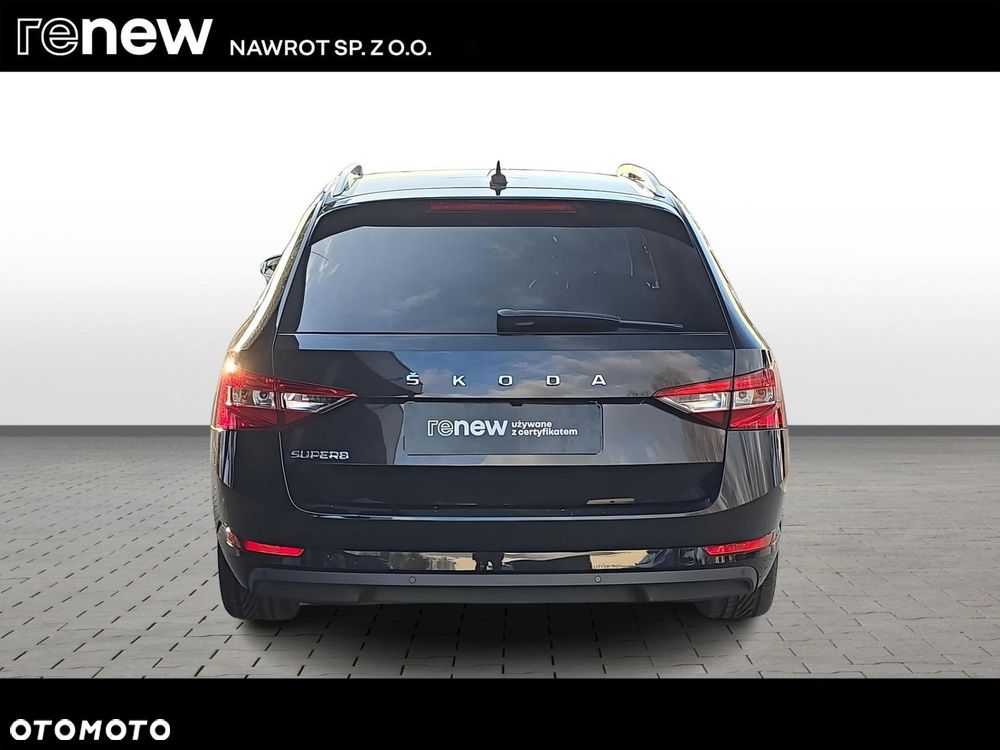 Skoda Superb 2.0 TDI SCR Style DSG - 4