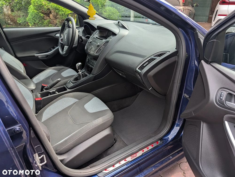 Ford Focus ST - 26