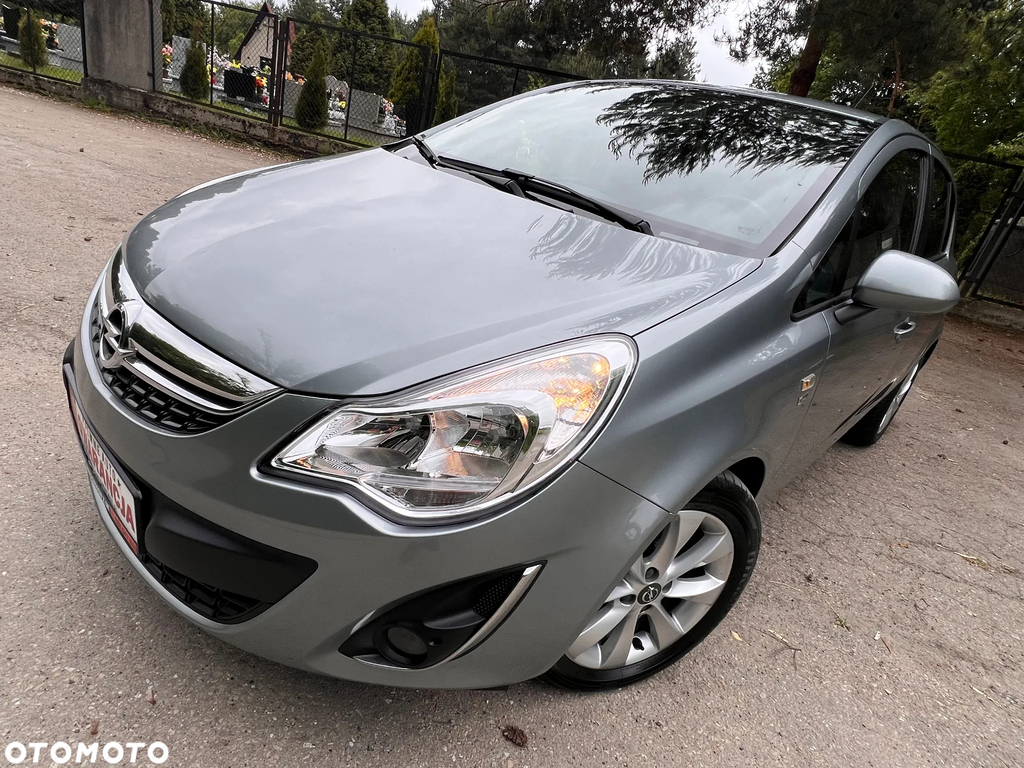 Opel Corsa 1.4 16V Cosmo - 4