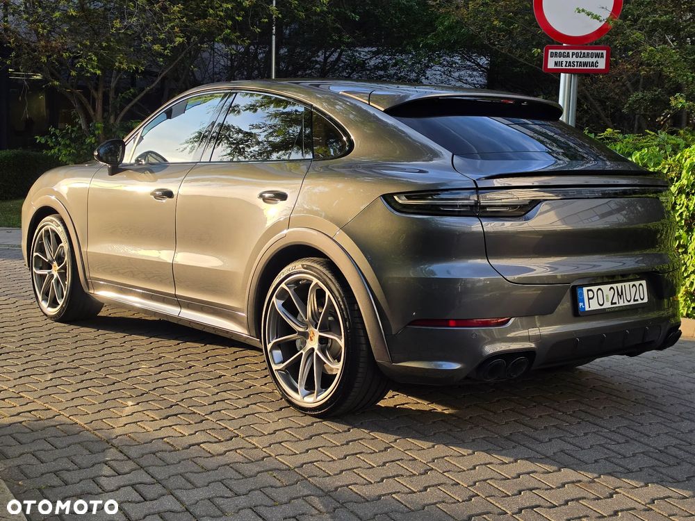 Porsche Cayenne - 4