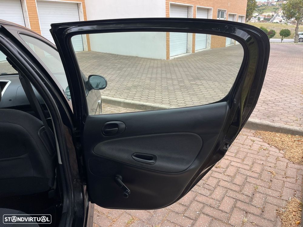 Peugeot 206+ 1.1 Urban - 16