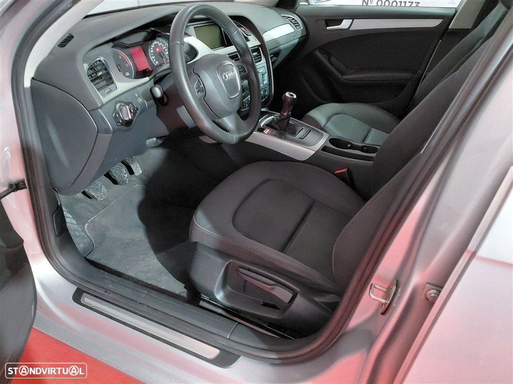 Audi A4 2.0 TDI Advance - 13