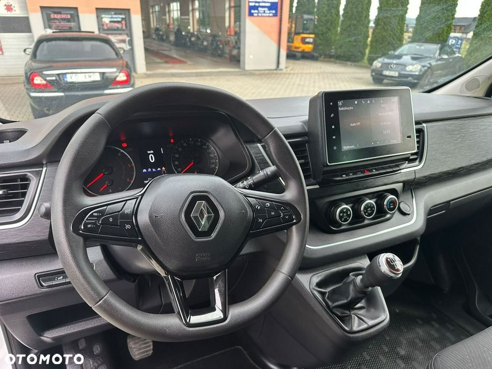 Renault Trafic - 19