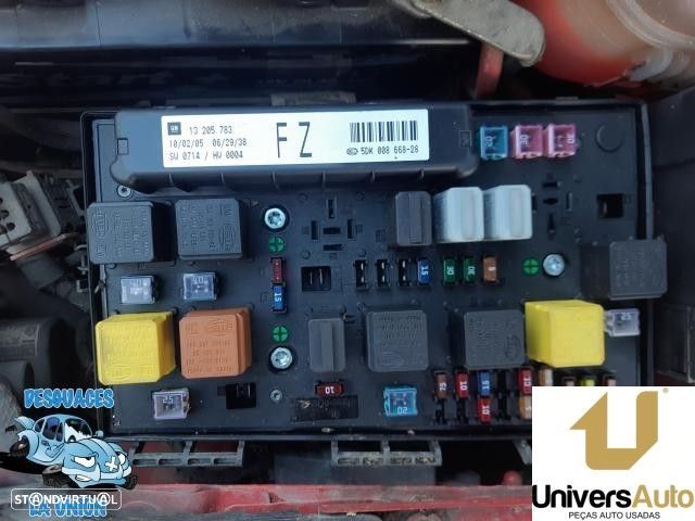 CAIXA RELÉS / FUSÍVEIS OPEL ASTRA H 2006 -13205783 FZ 5DK00866828 - 1
