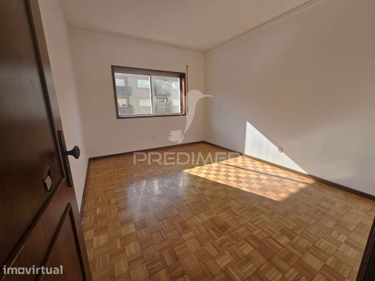 T2+1 com lugar de garagem e arrumos. - Grande imagem: 2/11