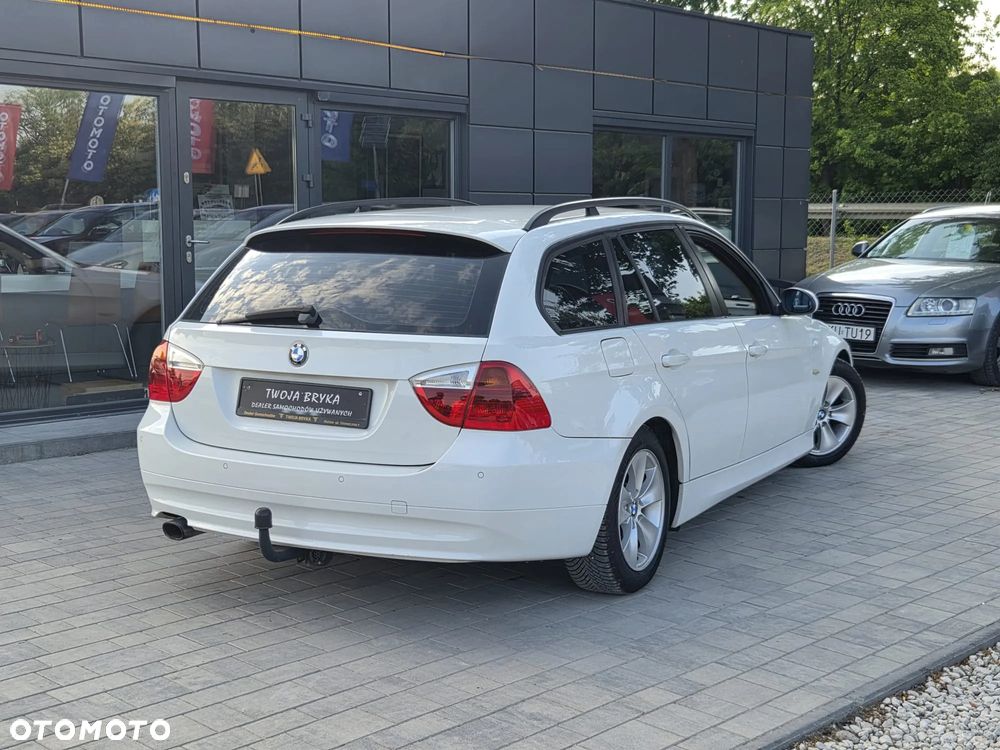 BMW Seria 3 320i - 6