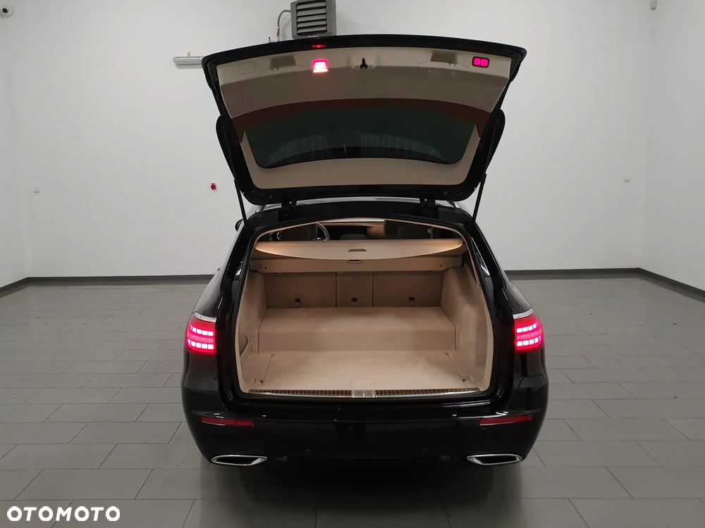 Mercedes-Benz Klasa E 300 de 4Matic 9G-TRONIC AMG Line - 6