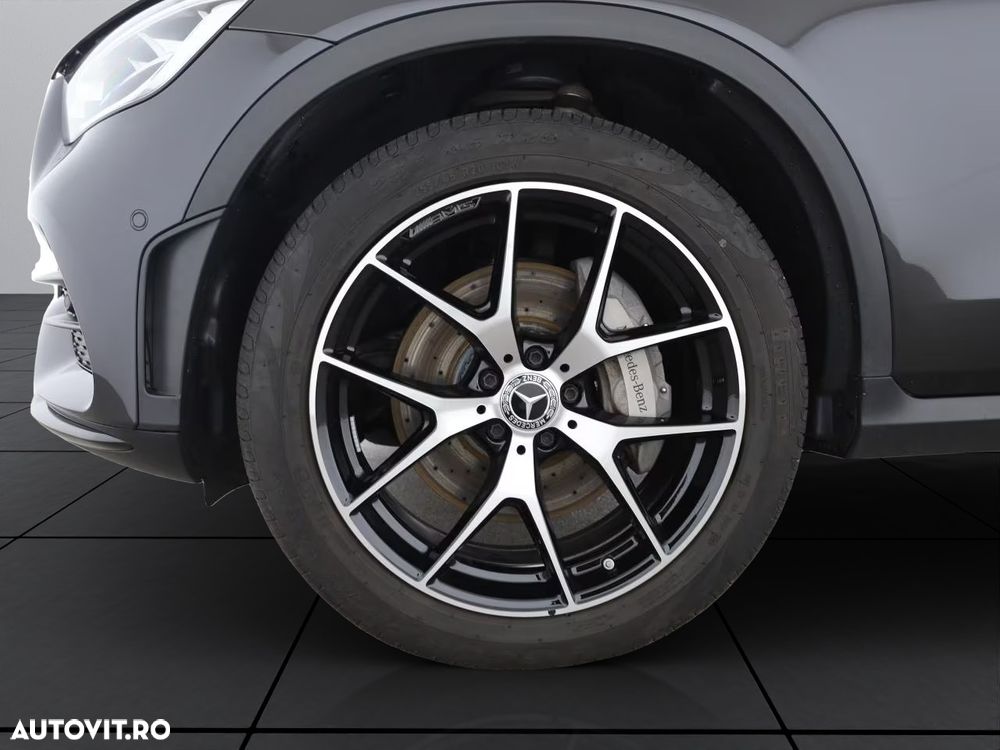 Mercedes-Benz GLC 300 e 4Matic 9G-TRONIC AMG Line - 16