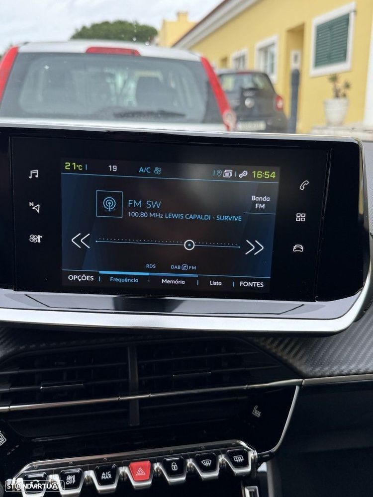 Peugeot e-2008 50 kWh Allure - 23