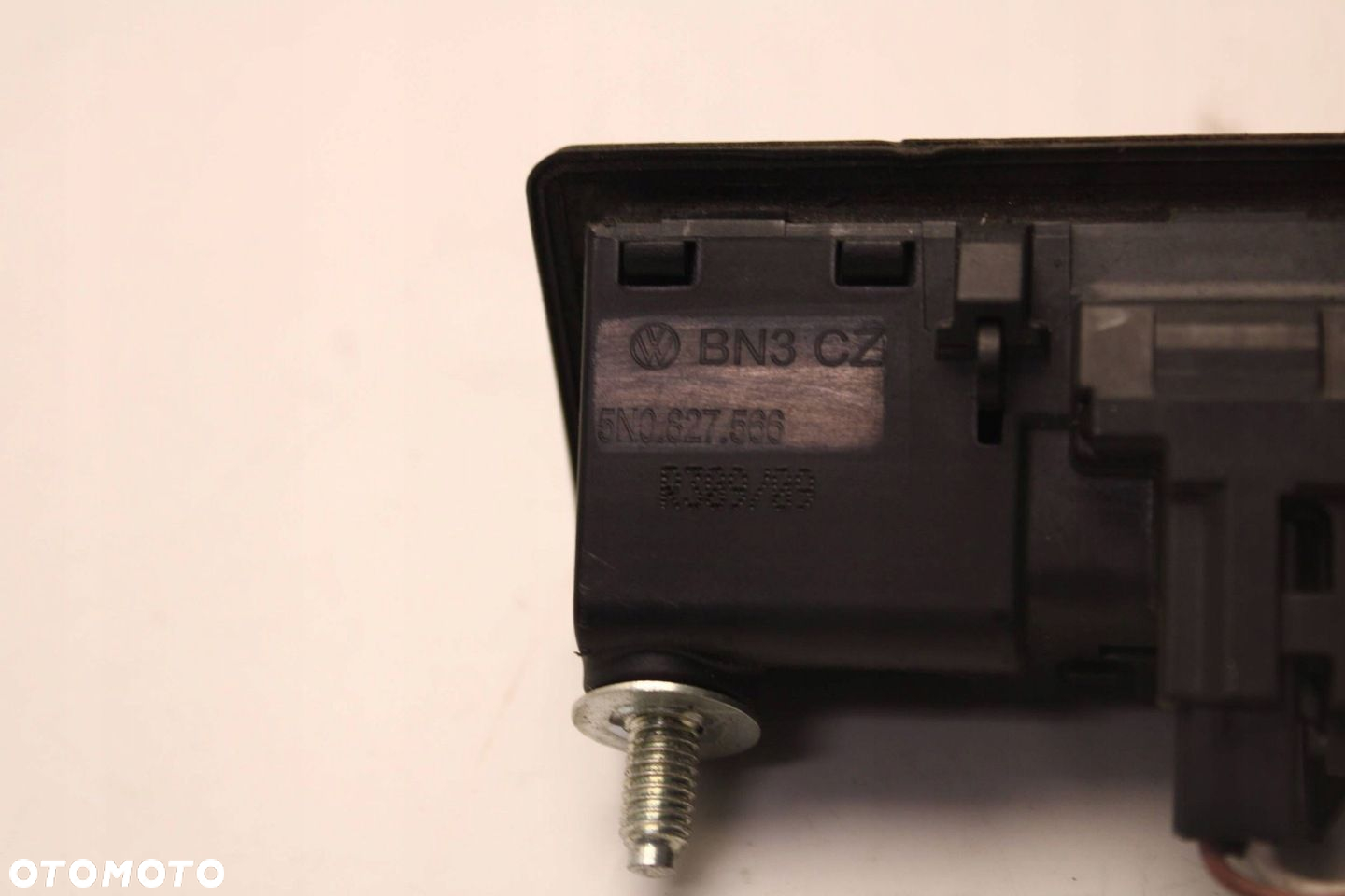 VW GOLF VI PLUS 08R- KLAMKA MIKROSTYK KLAPY BAGAŻNIKA TYŁ 5N0827566 - 5