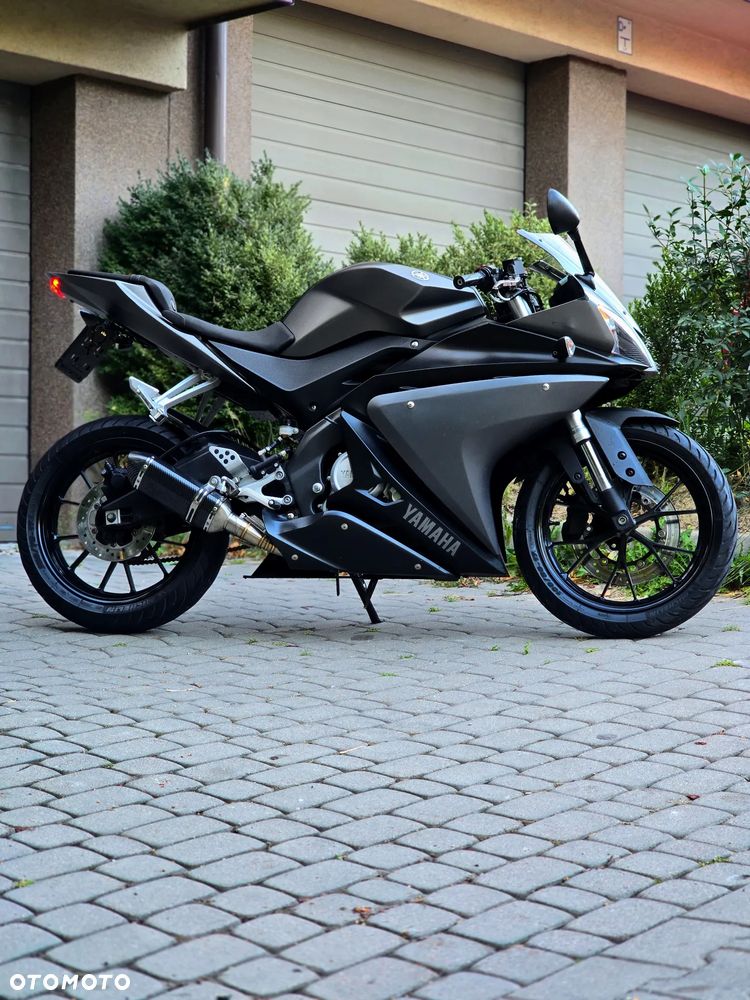 Yamaha YZF - 3