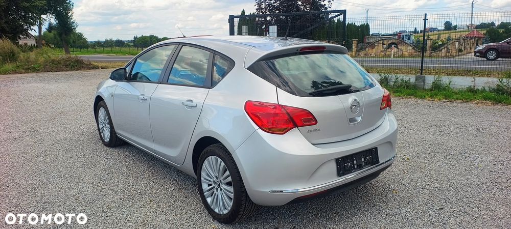 Opel Astra 1.6 Style - 11
