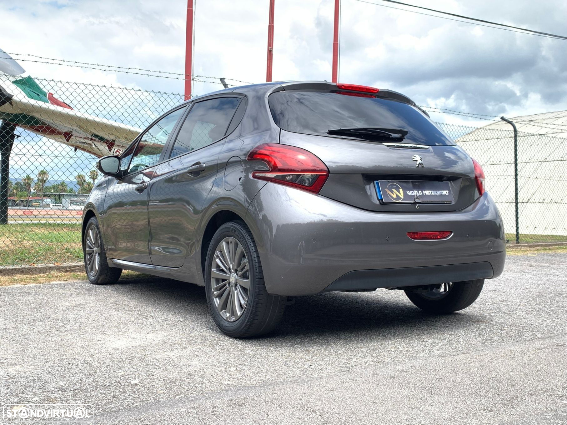 Peugeot 208 1.6 BlueHDi Allure - 50