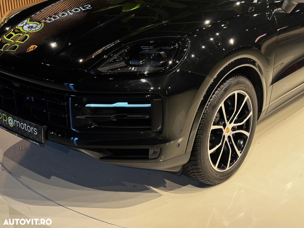 Porsche Cayenne Coupe E-Hybrid - 6