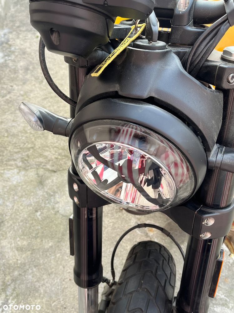 Ducati Scrambler - 12