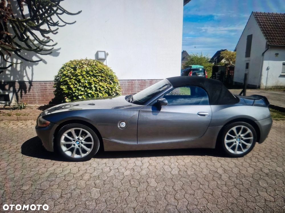 BMW Z4 2.2i - 1