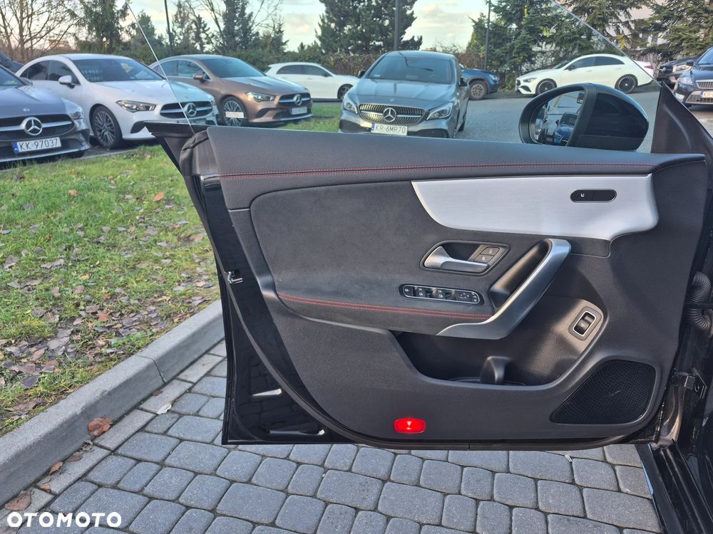 Mercedes-Benz CLA 200 AMG Line 7G-DCT - 11