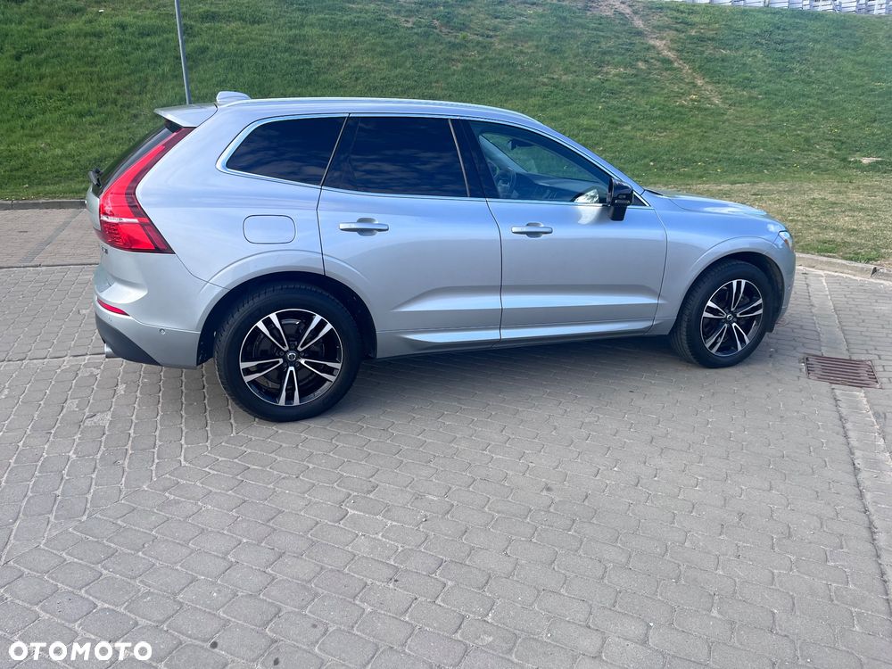 Volvo XC 60 T6 AWD Geartronic Momentum Pro - 24