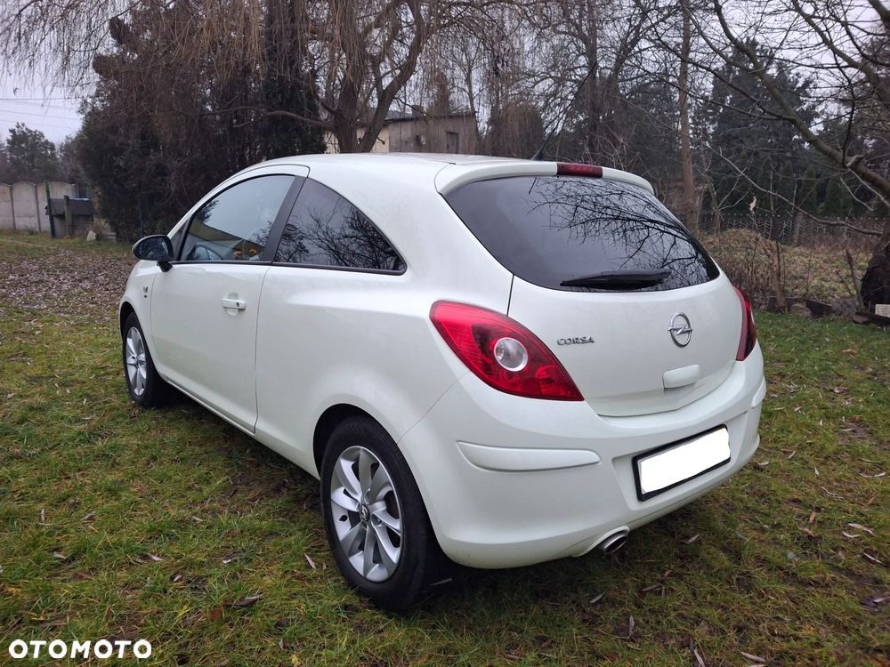 Opel Corsa 1.4 16V Satellite - 2