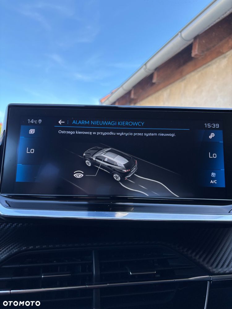 Peugeot 2008 PureTech 130 EAT8 Allure - 26