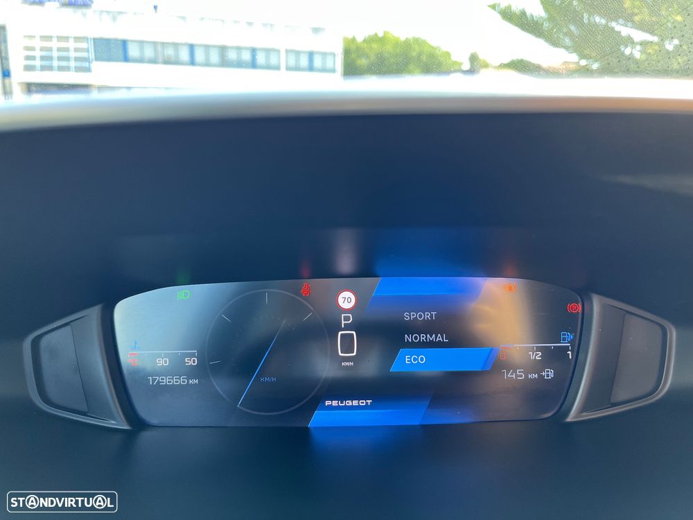 Peugeot 308 1.5 BlueHDi Allure Pack EAT8 - 32