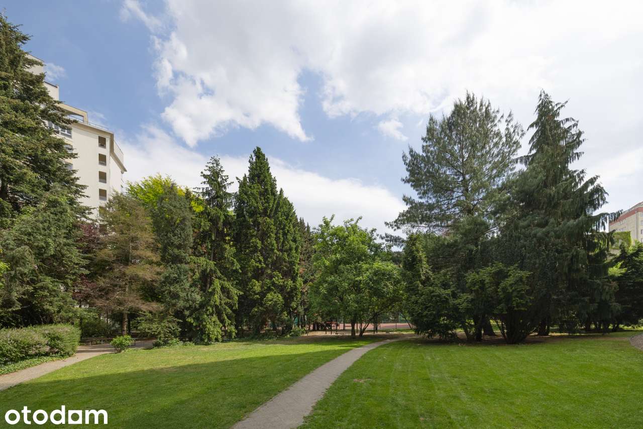 Mieszkanie z wydzieloną sypialnią i garderobą - osiedle Woronicza Park